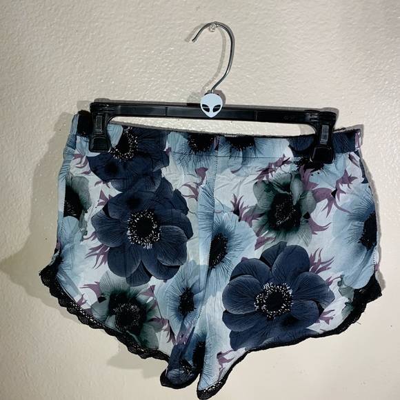 Short Bundle - Picture 4 of 8